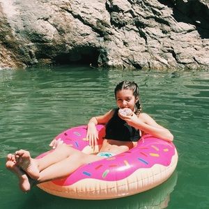 Meet your Posher, Erica